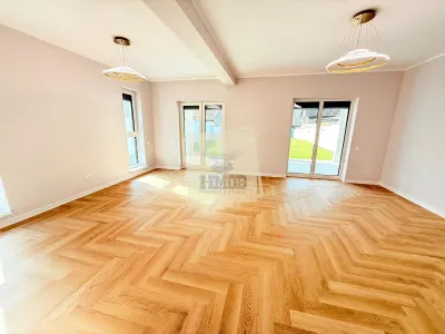 Casa moderna la cheie 4 camere 3 bai si 644 mp teren Selimbar - foto 2