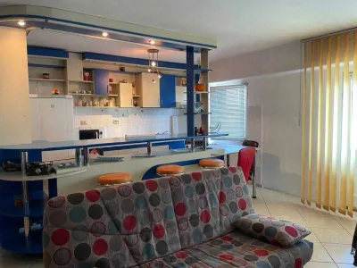 Apartament 3 Camere Decomandat, Etaj 6, Balcon 12 m – CUG, Vedere Cetățuia - foto 3