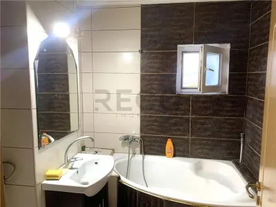 RECO  Apartament 3 camere, 64,61 mp utili, 2 balcoane Zona Nufarul Mobilat si gata de locuit. - foto 9