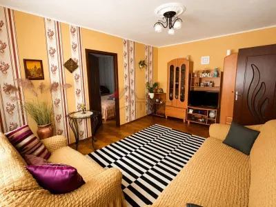 Vanzare apartament 3 camere - Podu Ros - bulevard etaj 2 - foto 2