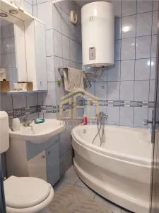 Apartament 3 camere in zona centrala Moldova Noua - foto 10