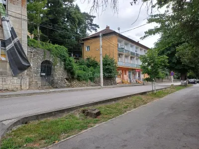 Baile Herculane, De Vanzare Vila Miramonte, 3204 Mp. Teren Intravilan, In Centrul Orasului - foto 9