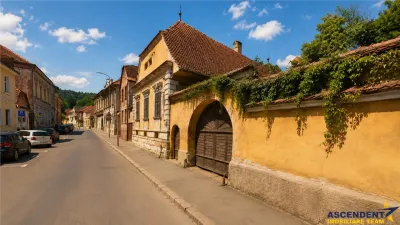 Resedinta istorica,cu teren privat,pivnita,pod,foisor,detalii originale,potential: rezidential,cultural,boutique. - foto 3