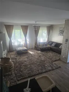 Direct proprietar Vila de vanzare Str Arcului 302 mp teren intravilan - Slatina