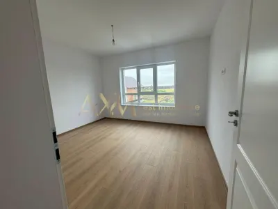 Vanzare 1/2 duplex 4 camere Sacalazul Nou - foto 4