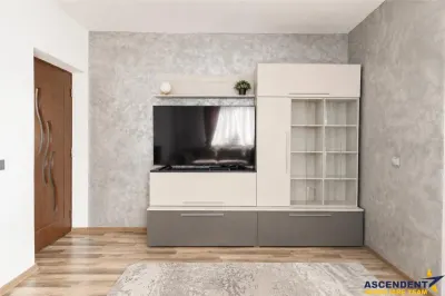 Apartament 2 camere decomandat, cu terasa, gradina si parcare privata: Tractorul, Coresi - foto 9
