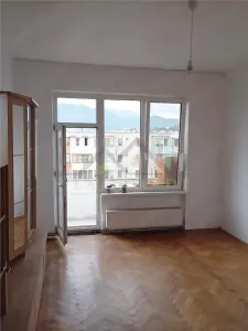 Apartament 2 camere zona Tractorul - foto 1