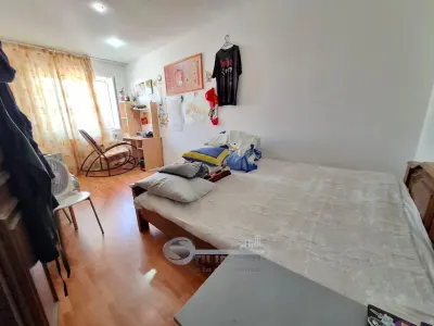 Nicolina 1, apartament 2 camere, decomandat, baie cu geam, 46 mp, se accepta credit bancar - Iasi
