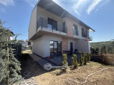 VILA EXCLUSIVISTA 4 CAM VALEA ADANCA LAC EZARENI PRIMA INCHIRIERE - foto 12