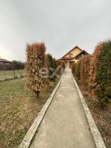 Casa 3 camere 2 bai P+M teren 1732 mp Garleni Dambovita - Garleni