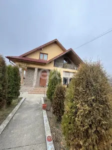 Casa 3 camere 2 bai P+M teren 1732 mp Garleni Dambovita - foto 2