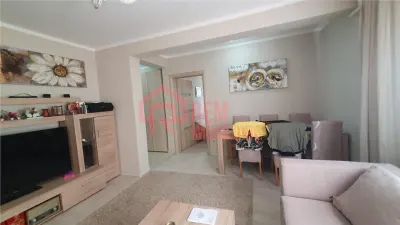 Vanzare apartament 2 camere,  mobilat pe comanda, bucatarie inchisa, etaj 1 din 3, in Dobroesti, str Ciresului - foto 4