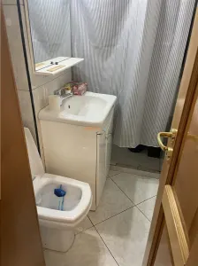 Apartament 4 camere Focsani , zona b- dul Independentei , suprafata generoasa 85 mp, etaj 2/3 , 2 balcoane , imbunatatit - foto 5