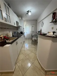 Apartament 3 camere, renovat, Supeco , etaj 4 cu acoperis - foto 6