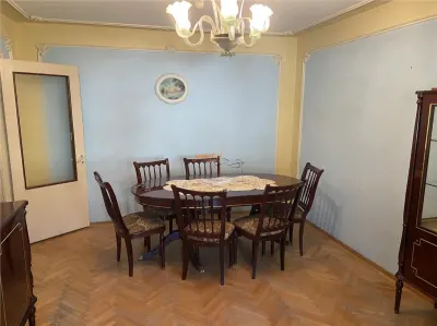 Apartament 3 camere Focsani ,zona centrala , 2 bai , decomandat , liber - foto 2