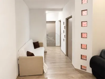 Apartament 3 camere cu balcon in Selimbar - foto 4