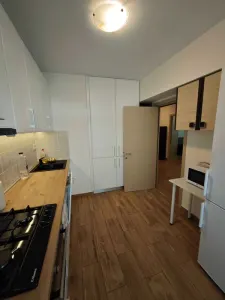 Apartament 3 camere Tătărași – 75mp, 2 băi, etaj 10/11 - foto 4