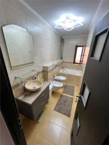 DUMBRAVITA - ETAJ 1 -  ZONA LIDL - 3 CAMERE  - 2 TERASE - CENTRALA PROPRIE - 2 LOC PARCARE - foto 7