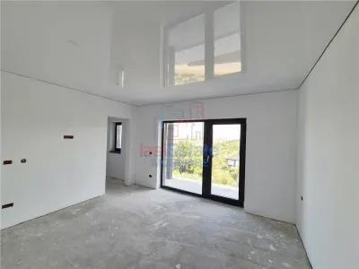 Casa de vanzare cu priveliste frumoasa - foto 9