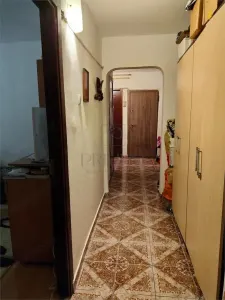 LUNEI - PARTER - BLOC IZOLAT - 3 CAMERE - 2 BAI - CENTRALA PROPRIE - DECOMANDAT - foto 5