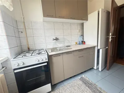 Apartament 4 camere cu balcon zona Cedonia - foto 17
