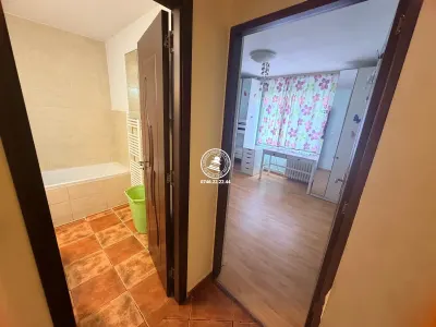 Reprezentare exclusiva! Apartament cu 2 camere decomandat cu terasa inchisa - foto 7