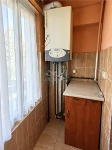 Apertament 2 camere decomandat balcon pivnita zona Valea Aurie - foto 9