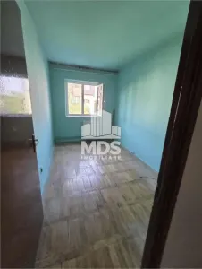 3 camere decomandat, 2 balcoane cu centrala propie - foto 2