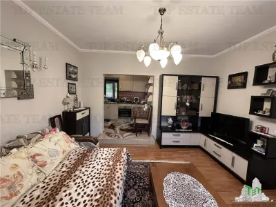 Vila cocheta  de vanzare 5 camere cu 436 mp teren si toate utilitatile, mobilata si utilata in centrul Comunei Cornu - foto 18
