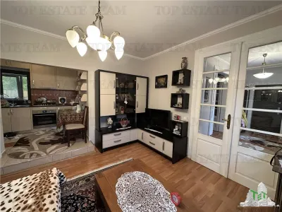 Vila cocheta  de vanzare 5 camere cu 436 mp teren si toate utilitatile, mobilata si utilata in centrul Comunei Cornu - foto 19