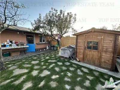 Vila cocheta  de vanzare 5 camere cu 436 mp teren si toate utilitatile, mobilata si utilata in centrul Comunei Cornu - foto 7