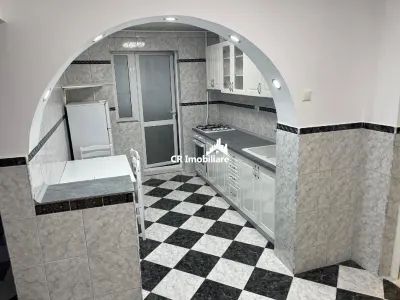 Apartament 3  camere, Delfinului - foto 2