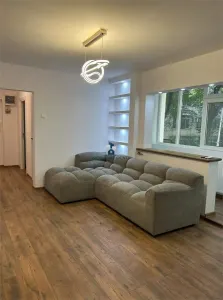 Inchiriere Apartament 3 Camere Semidecomandat Berceni-Vatra Dornei - Bucuresti