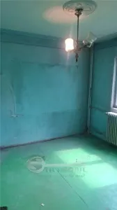 Apartament 2 camere decomandat – Nicolina – etaj 2/4 – ideal pentru renovare - foto 2