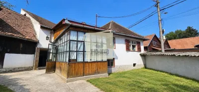 Casa saseasca cu potential remarcabil in Cisnadioara - foto 2