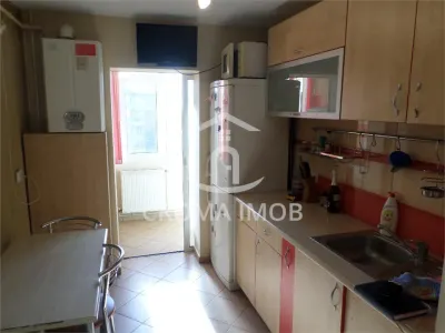Inchiriere apartament 3 camere in Ploiesti, zona Mihai Bravu - foto 5