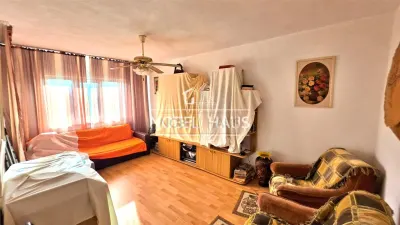 Apartament 3 camere, decomandat, etajul 4, zona Gura Leului - Barlad