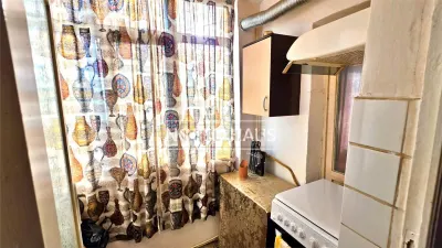 Apartament 3 camere, decomandat, etajul 4, zona Gura Leului - foto 6
