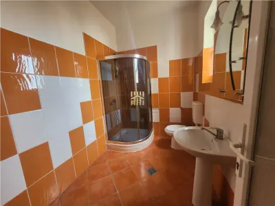 Cladire cu 9 camere de vânzare în Suceava | Obcini | 1.000 mp teren | 499.000 Euro | Comision 0% - foto 9