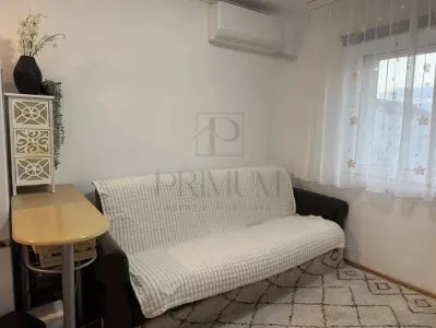 LIPOVEI - APARTAMENT 1 CAMERA - mobilat, utilat, RENOVAT - foto 2