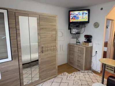 LIPOVEI - APARTAMENT 1 CAMERA - mobilat, utilat, RENOVAT - foto 4