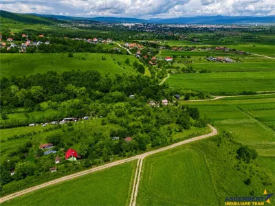 Teren extravilan 4.500 mp, livada, acces facil, parcelabil, potential investitional, Sancraiu - Sancraiu
