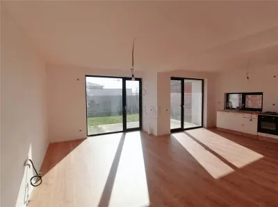 DUPLEX IN ZONA DE TOP - ASFALT -  INSTALATIE DE IRIGAT - foto 3