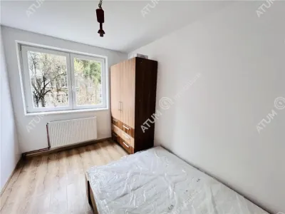 De inchiriat apartament cu 2 camere balcon etajul 1 in zona Mihai Viteazul din Sibiu - foto 4