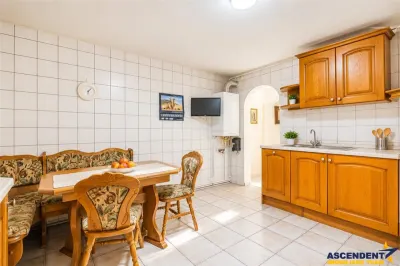 Imobil cu potential comercial, ideal Clinica, sediu firma sau birouri, Cartierul Florilor, Brasov - foto 7