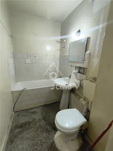 Piata Sudului 8 min de metrou  de renovat - foto 18
