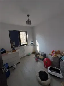 Apartament 4 camere Semidecomandat Berceni - foto 2