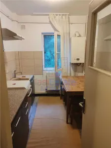 Podu Ros Apartament 2 camere Etaj 1 Centrala proprie - Iasi