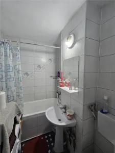 Decomandat, etaj 3/10, in bloc reabilitat Doamna Ghica Ion Berindei - foto 2
