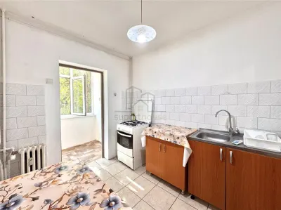 Închiriere apartament 2 camere, zona Bariera București - foto 6